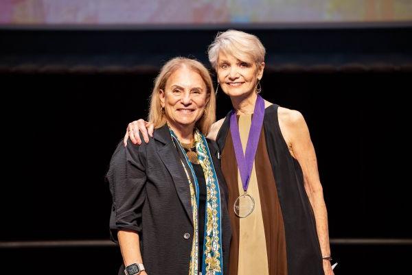 室 honors six esteemed women business 领袖s during Tribute to Women Business Leaders luncheon